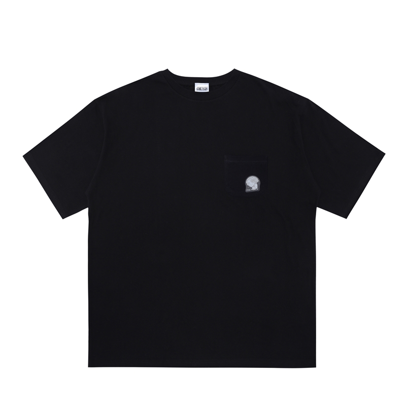 『ＯＮＥ　ＰＩＥＣＥ』ポケット付きビッグシルエットＴシャツ　“ＨＥＲＯＥＳ”　シャンクス　ＢＥ１