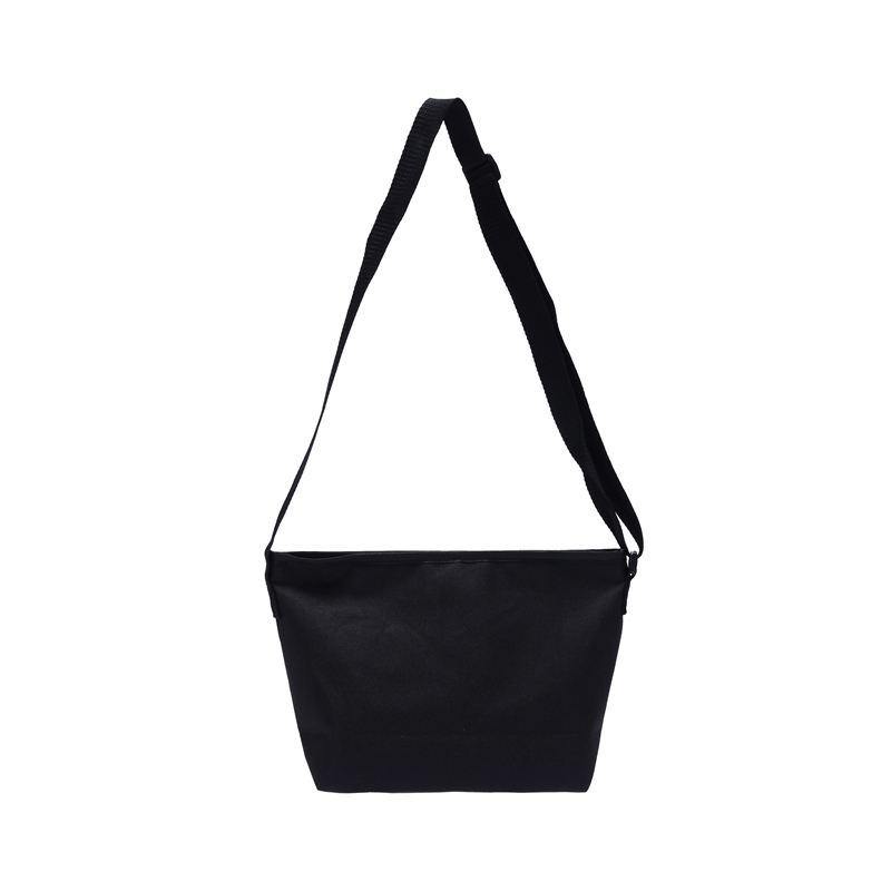 『ハイキュー！！』「８．１９」ショルダーバッグ（缶バッジ１個付き）　２０２５Ｖｅｒ．　ＢＥ３