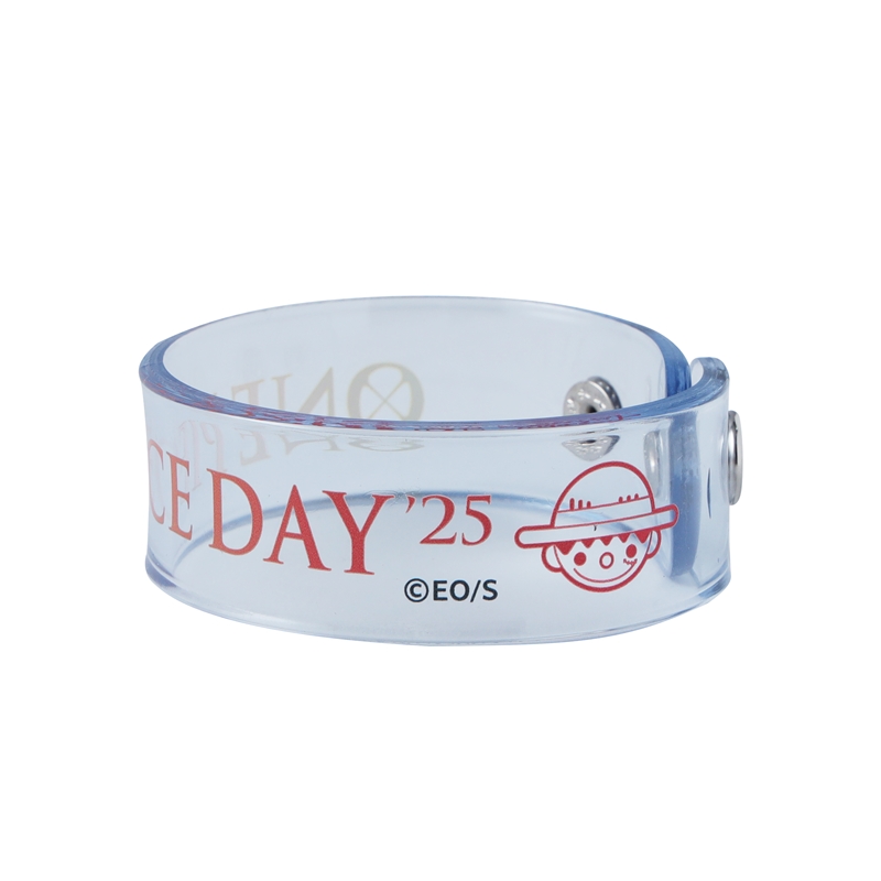 『ＯＮＥ　ＰＩＥＣＥ』ボタン付きバングル　＜ＯＮＥ　ＰＩＥＣＥ　ＤＡＹ’２５＞　ＢＥ３