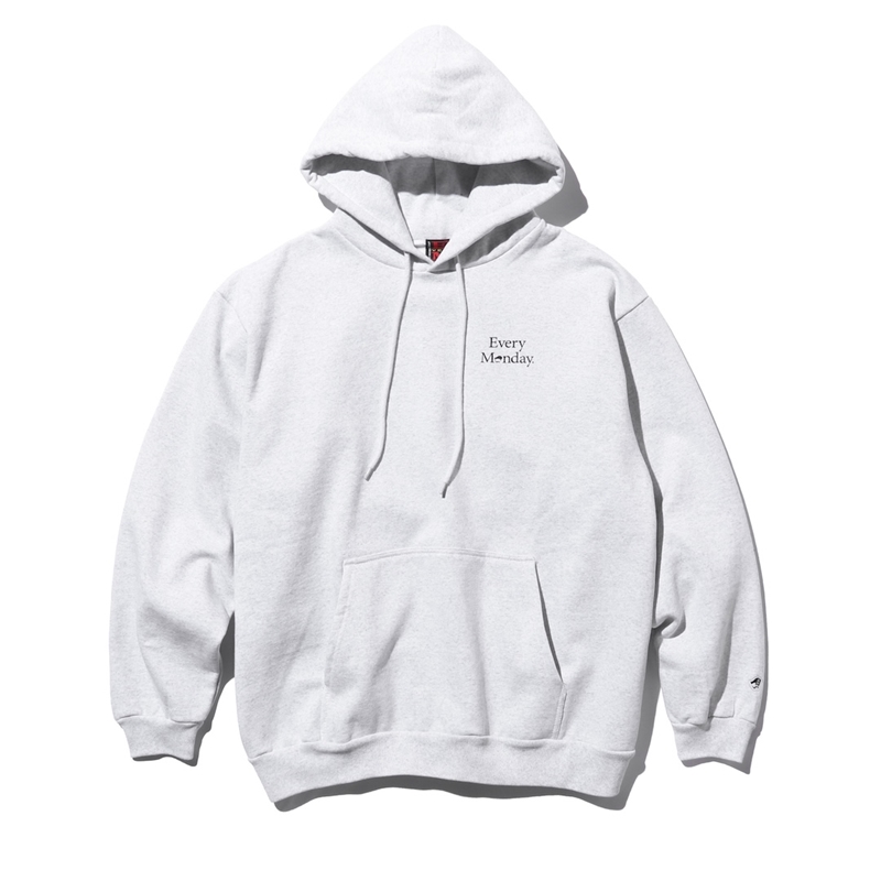『Ｅｖｅｒｙ　Ｍｏｎｄａｙ』＿ＬＯＧＯフーディー＿ＧＲＥＹ　Ｍサイズ